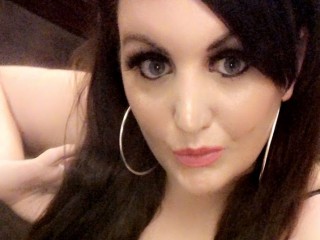 Curvy_Lou_x webcam girl as a performer. Gallery photo 1.