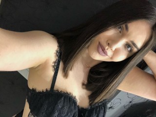 sexyangeloux webcam girl as a performer. Gallery photo 1.