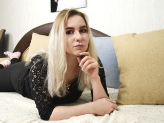 EllaRichardson webcam girl as a performer. Gallery photo 2.