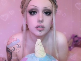 BbyAlina webcam girl as a performer. Gallery photo 1.