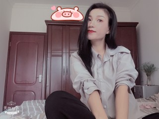 xiaoyanzibaby webcam girl as a performer. Gallery photo 5.