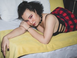 DiianGrigori webcam girl as a performer. Gallery photo 5.