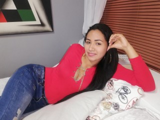 BiancaRobinson webcam girl as a performer. Gallery photo 1.