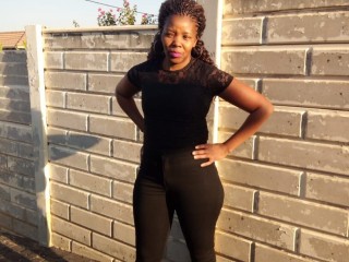 PRETTY4000 webcam girl as a performer. Gallery photo 1.