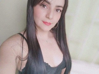 Foxilaw webcam girl as a performer. Gallery photo 1.