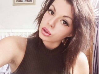 QueenBeaX webcam girl as a performer. Gallery photo 2.