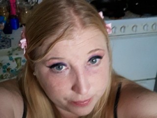 lilbit33 webcam girl as a performer. Gallery photo 1.