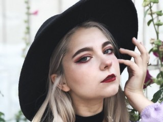 ChrisMorris webcam girl as a performer. Gallery photo 1.