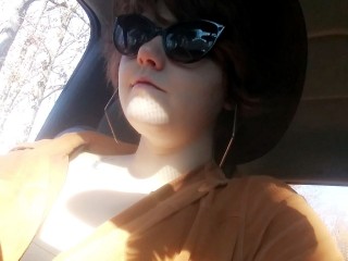 QueenBee169 webcam girl as a performer. Gallery photo 1.