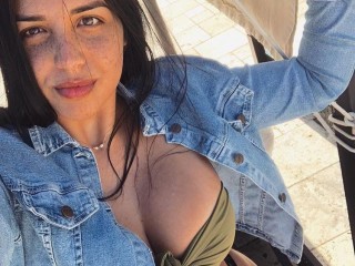 Alessa_Gray webcam girl as a performer. Gallery photo 1.