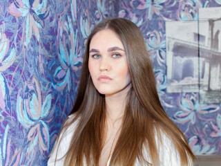 SelestaSong webcam girl as a performer. Gallery photo 4.