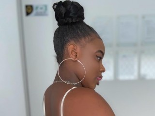 SashaRojas webcam girl as a performer. Gallery photo 3.