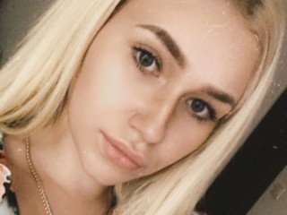 Eliadda webcam girl as a performer. Gallery photo 1.