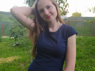 Bella150 webcam girl as a performer. Gallery photo 3.