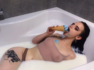 Mia_Davis_X