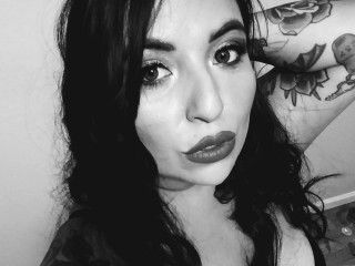 SophiaColette webcam girl as a performer. Gallery photo 3.