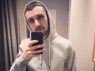 JOHNNY_MAIN
