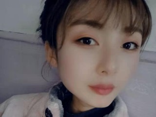Xinxinwang webcam girl as a performer. Gallery photo 4.