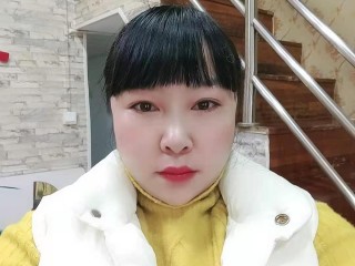 yousai webcam girl as a performer. Gallery photo 1.