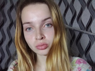 Juili_Onesunray webcam girl as a performer. Gallery photo 1.