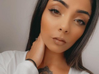 TiaTeenxo webcam girl as a performer. Gallery photo 1.