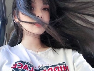 Min_ki webcam girl as a performer. Gallery photo 1.