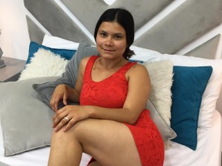 AryaJames webcam girl as a performer. Gallery photo 1.