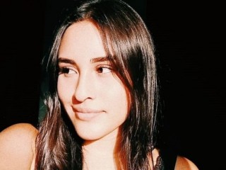 JadeSpencer webcam girl as a performer. Gallery photo 2.