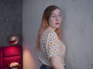 TeraGranger webcam girl as a performer. Gallery photo 6.