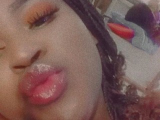 Browndessertxx webcam girl as a performer. Gallery photo 5.