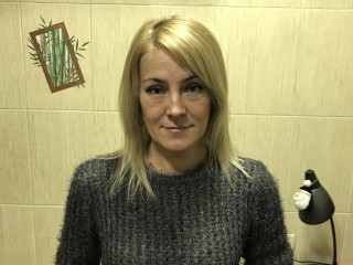 AnnaNile webcam girl as a performer. Gallery photo 2.