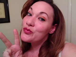 BobbyCherry webcam girl as a performer. Gallery photo 2.