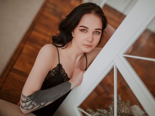 SONYA_BAILES webcam girl as a performer. Gallery photo 6.