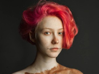 JulieWhite webcam girl as a performer. Gallery photo 3.