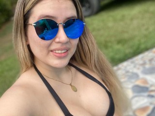 Mackenzie_Rouse webcam girl as a performer. Gallery photo 4.