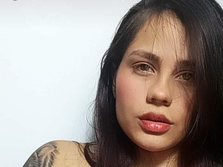 Juliietha_Gommez webcam girl as a performer. Gallery photo 2.