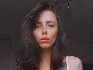 LuvMeTwice webcam girl as a performer. Gallery photo 2.