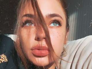 Megaaan_x webcam girl as a performer. Gallery photo 6.