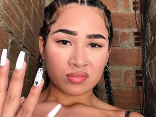 TiffanyJossie webcam girl as a performer. Gallery photo 1.