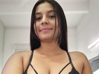 LeahBrownRS webcam girl as a performer. Gallery photo 2.