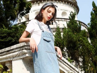 Naomi_Dolche webcam girl as a performer. Gallery photo 2.