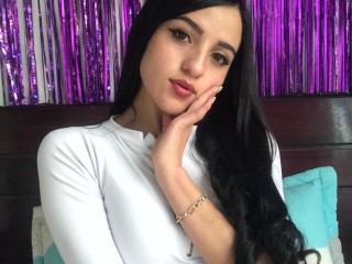 DaisyHazel webcam girl as a performer. Gallery photo 1.