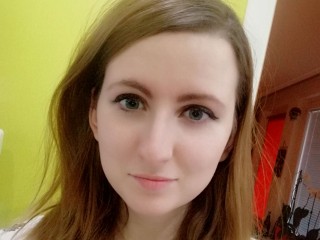 NicolYoung webcam girl as a performer. Gallery photo 1.