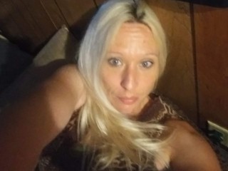 Bootylicioussss webcam girl as a performer. Gallery photo 3.