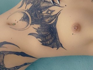 Helen_Squirt_QueenX webcam girl as a performer. Gallery photo 8.