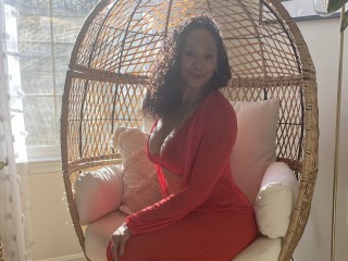 LolaGaia webcam girl as a performer. Gallery photo 3.