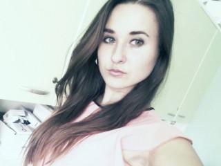 TheDevilWearsPrada webcam girl as a performer. Gallery photo 1.