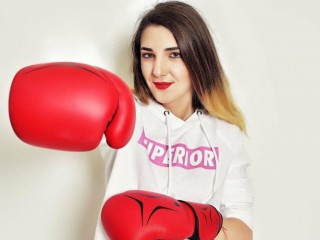 LannaChase webcam girl as a performer. Gallery photo 1.