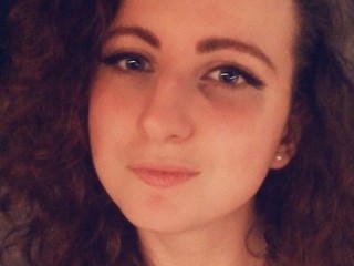 NicolYoung webcam girl as a performer. Gallery photo 2.