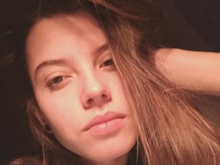 EllaMarlboro webcam girl as a performer. Gallery photo 1.